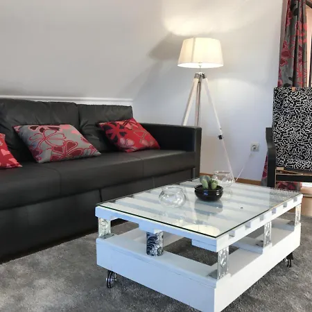 Manuel Maria Apartment *